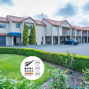 Daffodil Motel